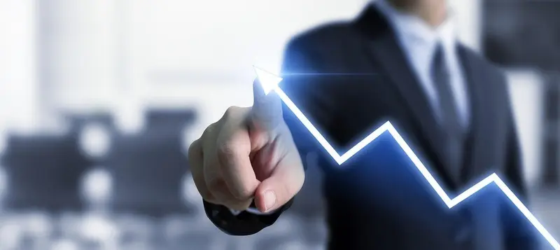 Pre-IPO 企业能量调整 — 案例示意图